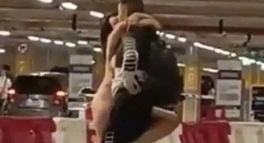 Çırılçıplak kalan yolcu havalimanını birbirine kattı