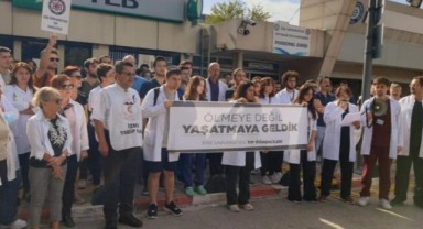 Ege Üniversitesi Tıp Fakültesi öğrencileri, umutsuzluğa ve intihara sürüklenen arkadaşları için buluştu