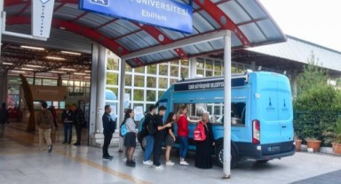İzmir’de üniversite öğrencilerine “Günaydın Çorbası”