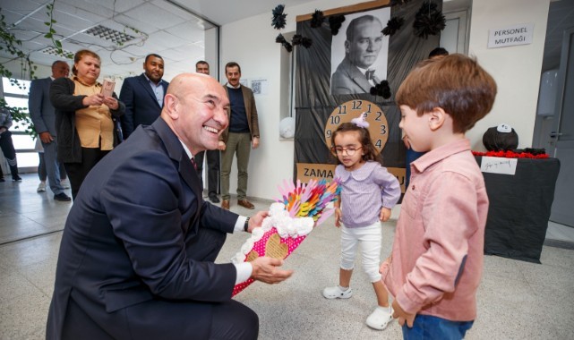 Masal Evi çocuklarından Başkan Soyer’e sürpriz