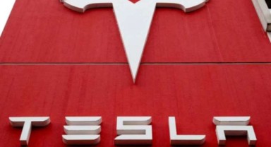 Tesla maaşlara dev zam yaptı