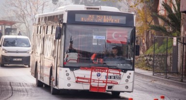 Ata’nın sözleri İzmir’de otobüsleri süsledi