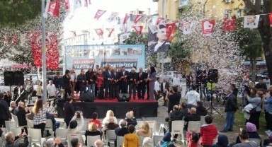 Bayraklı’da muhtarlar ‘Serdar Sandal’ dedi