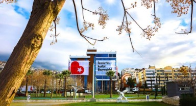 Bayraklı’dan 1000 öğrenciye beslenme desteği!