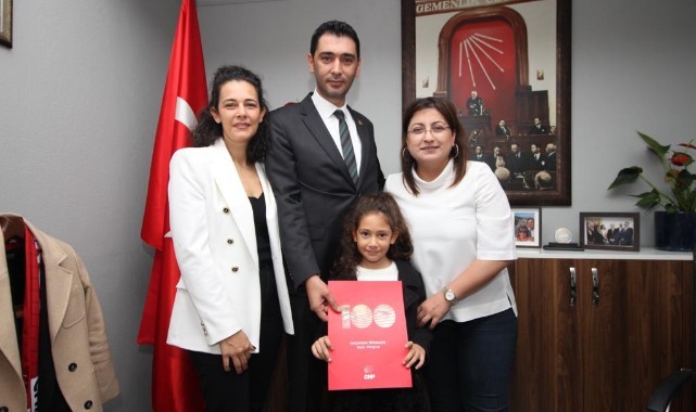 CHP'li Emir Cömert Bayraklı'dan yola çıktı