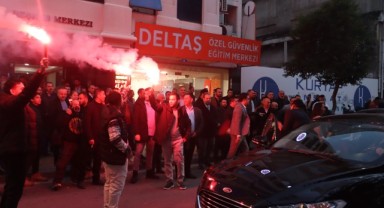 CHP’li Tugay’dan Konak örgütüyle miting gibi buluşma!