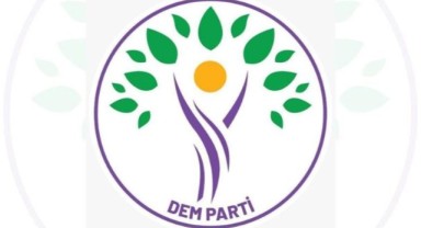 DEM Partisi yöneticisinin aracı tarandı: Kendi can verdi, oğlu yaralandı