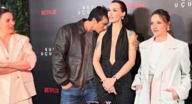 İbrahim Çelikkol, Birce Akalay öptü öve öve bitiremedi: Miray Daner ve İrem Sak ne yapacağını şaşırdı
