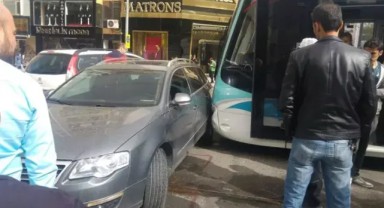 İzmir'de kaza: Seferler durdu