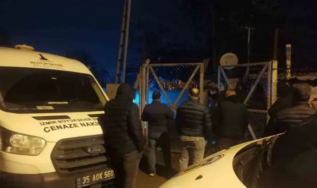 İzmir'de korkunç olay: Annesini bıçaklayarak öldürdü, cinayeti babasına itiraf etti