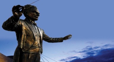 İzmir'in sanat kalbi 15 yaşında
