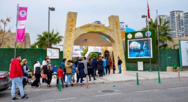 Karşıyaka Evrensel Çocuk Merkezi’ne ‘İzmir’in Enleri’ ödülü