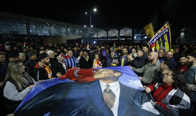 Taraftardan coşkulu karşılama: Döndüler!