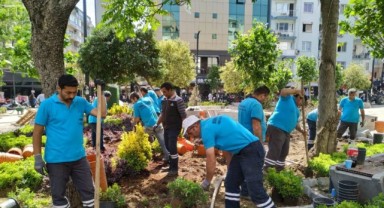 Bornova’da parklar yenilendi