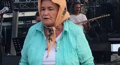 Herkes bunu konuşuyor. Selda Bağcan'ın imajı sosyal medyaya damga vurdu!