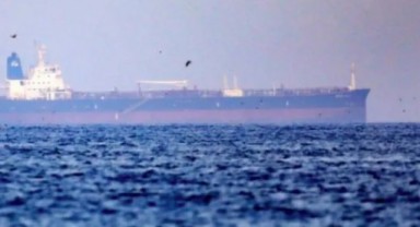 İzmir’e petrol getiren tankerle bağlantı kesildi