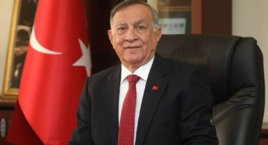 CHP'de PM sonrası ayrılık rüzgarları: Gürsel Tekin'in ardından Seyhan Belediye Başkanı da istifa etti