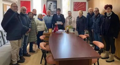 CHP Foça İlçe Başkanı ve yönetiminden meclis listesi istifası