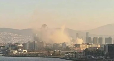 İzmir'in kalbinde alevler yükseliyor! Çok sayıda ekip bölgede...