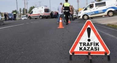 Torbalı’da TIR minibüse çarptı: 2 ölü, 12 yaralı!