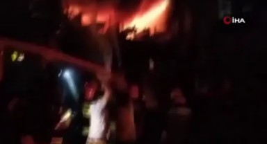 Başkent Dakka'da bir restoranda yangın çıktı! En az 43 kişi hayatını kaybetti