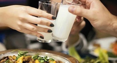 Sahte içkiyle 2 kişiyi öldürdü, 3 kişiyi kör etti... Savunması pes dedirtti