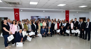 Başkan Kınay Karabağlar'daki muhtarlarla buluştu
