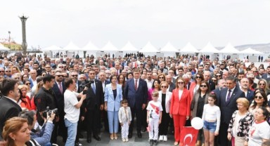 Başkan Tugay CHP'nin 23 Nisan törenine katıldı