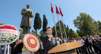 Bayraklı’da Başkan İrfan Önal mazbatasını aldı
