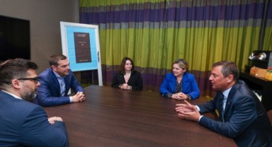 Çipras, Özgür Özel'i Atina'ya davet etti