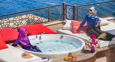 Muhafazakâr otellerin fiyatları dudak uçuklattı: Her şey dahil