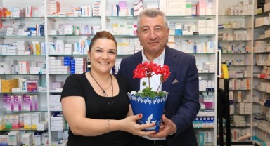 Başkan Günay Eczacılar Gününü Kutladı