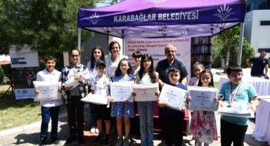 Başkan Kınay çocuklardan söz aldı: Okumaktan ve yazmaktan vazgeçmeyin