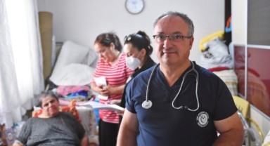 İzmir Büyükşehir Belediyesi “Evde Bakım” ile şifa dağıtıyor