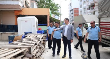 Konak zabıtası kaldırım işgalini bitirmekte kararlı