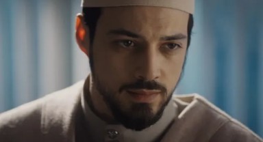 Mert Yazıcıoğlu hangi ünlü isimle tatile çıktı?