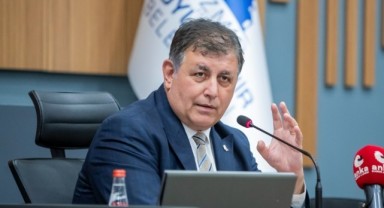 Başkan Tugay'dan şehir tiyatrosu açıklaması: Demokratikleşecek!
