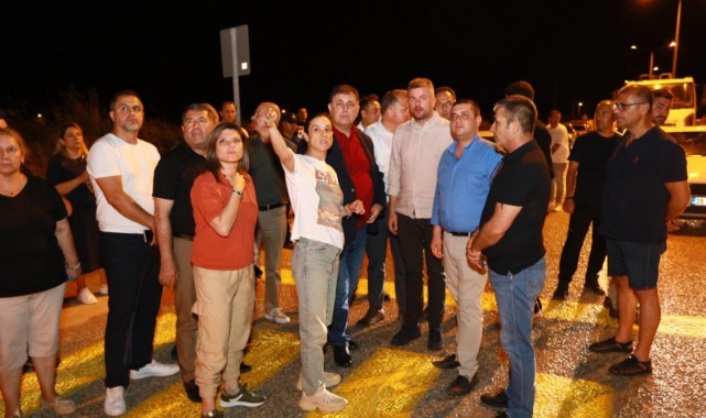 Başkan Tugay, Selçuk'ta yangın bölgesinde incelemelerde bulundu
