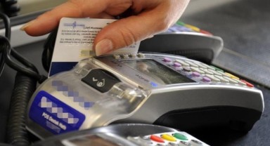 Bazı işletmelerin yalnızca kredi kartıyla ödeme alması eleştirildi