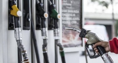 Benzine ve motorine zam geliyor