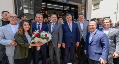 CHP Genel Başkanı Özgür Özel İzmir’e geldi