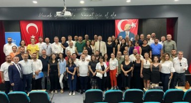 CHP İzmir'de tüzük zirvesi: Örgüt ön seçim istedi