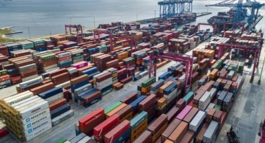 Dış ticarette mayısta 6,5 milyar dolarlık açık