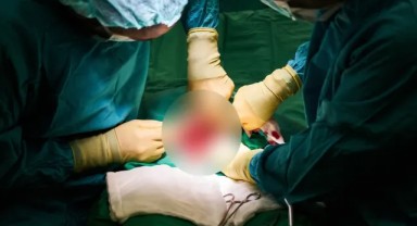 Film gerçek oldu, uyandığında cinsel organı yoktu! Dünyayı ayağa kaldıran olay: Seni kadına dönüştürdüm, artık benimle evlenmek zorundasın!