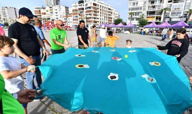 İzmir’de babalar ve çocuklar birlikte eğlendi