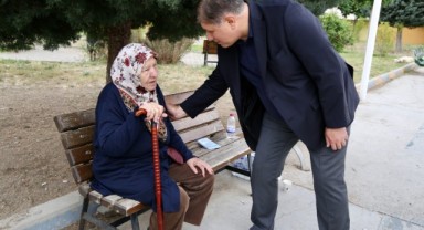 İzmir’de emeklilere su faturası, market ve kira desteği