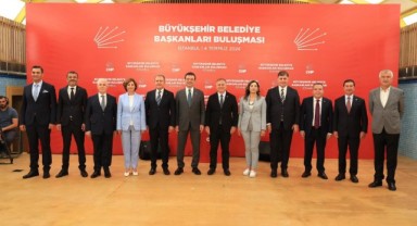 Başkan Tugay CHP’li Büyükşehir Belediye Başkanları buluşmasına katıldı