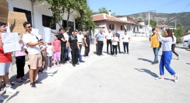 Başkan Ünsal köylerde halkla kucaklaştı