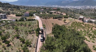 Büyükşehir 3 ayda 40 kilometrelik köy yolunu yeniledi