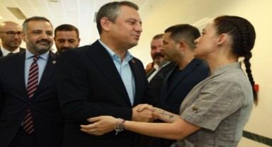 CHP Lideri Özel İzmir'e geldi: 'Geçmiş olsun' ziyareti